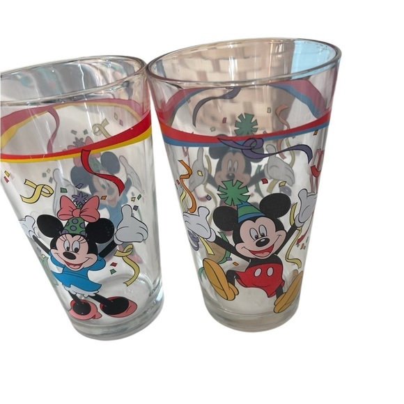 Disney Minnie and Mickey set of two Glasses 6 inch Marked Gibson Tumblers  8 oz - Picture 5 of 5